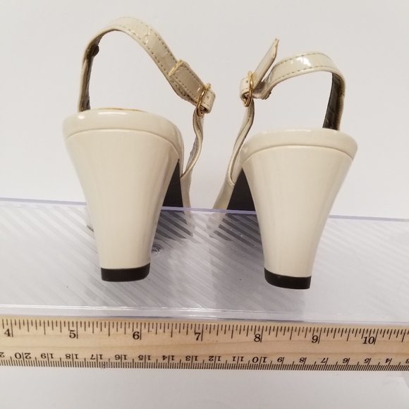 EUC Soft Style Heels Size 7.5M - Picture 6 of 8